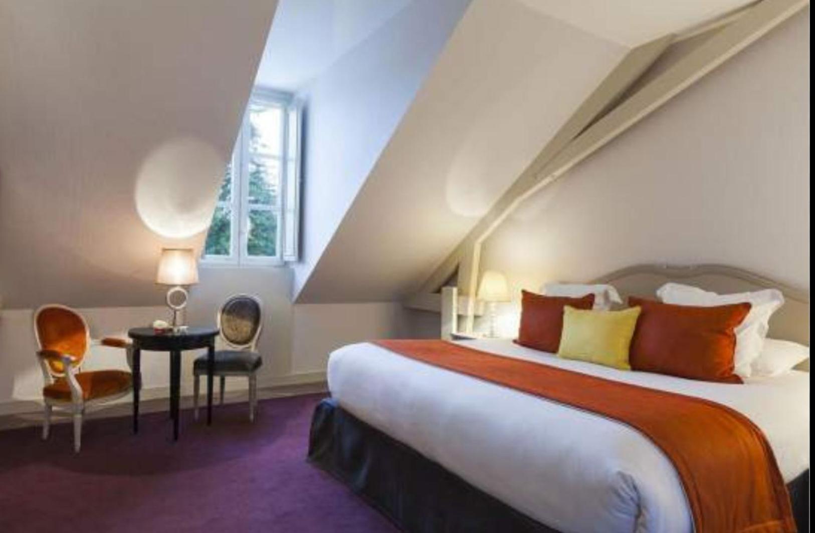 Empress Madani Palace Hotel Surrey Kültér fotó
