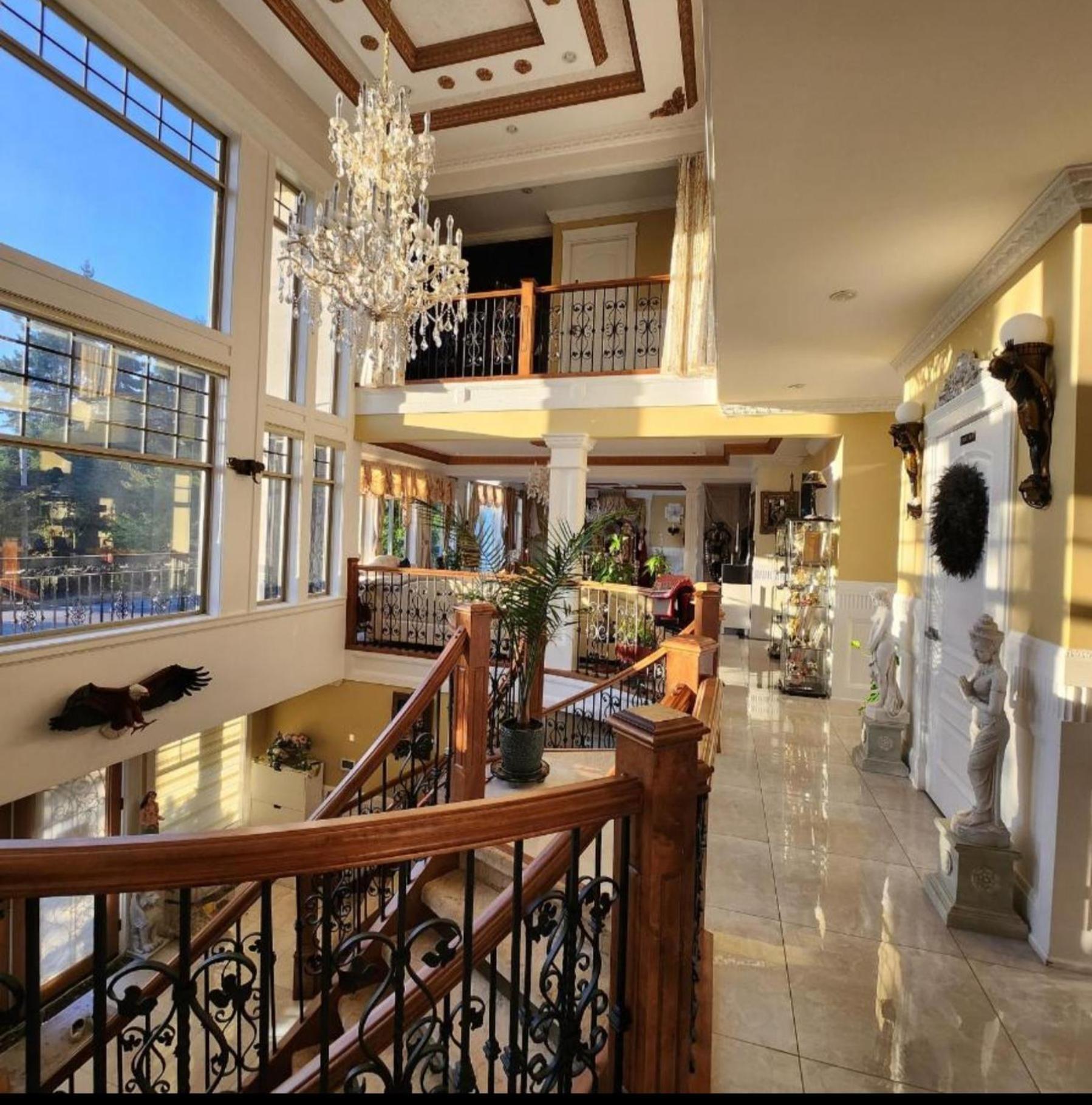 Empress Madani Palace Hotel Surrey Kültér fotó